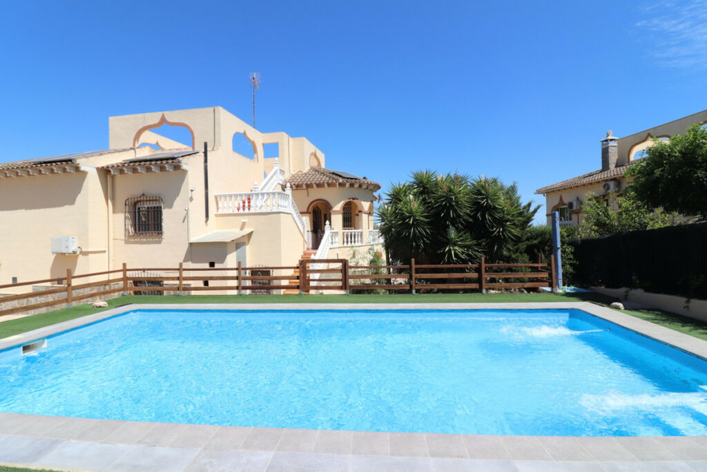 Detached Villa Algorfa Alicante