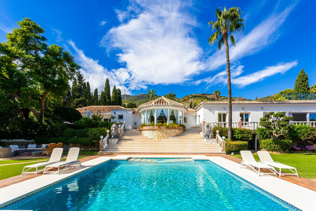 Detached Villa Benalmadena Málaga - image 2