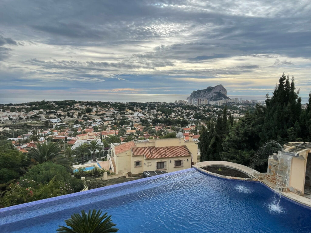 Detached Villa Calpe Alicante - image 3