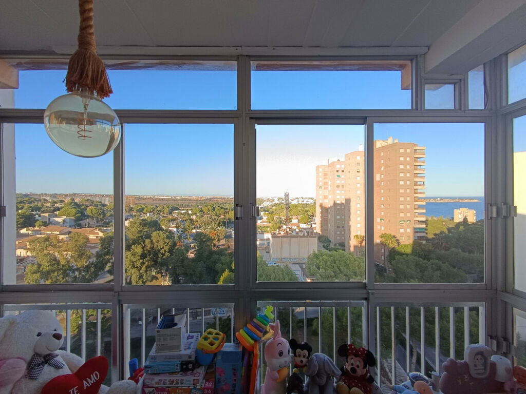 Middle Floor Apartment Campoamor Alicante - image 2