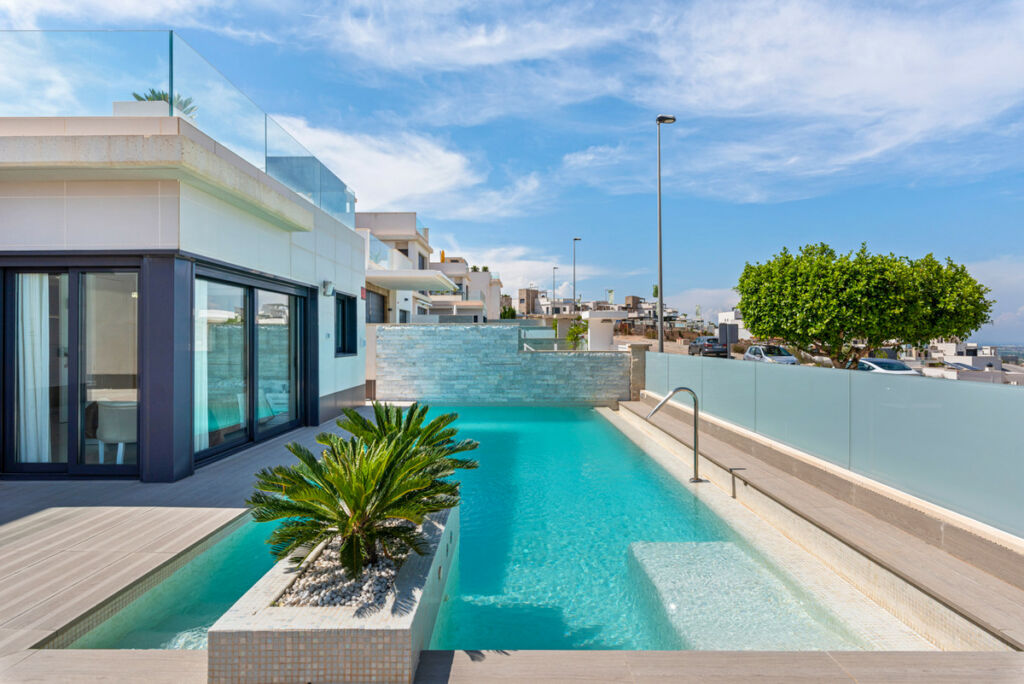Detached Villa San Miguel de Salinas Alicante - image 2