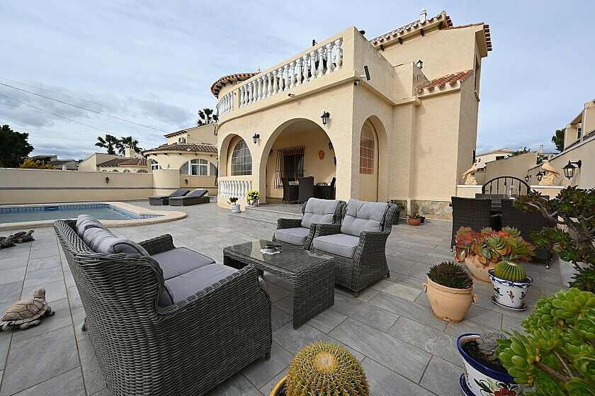 Detached Villa San Miguel de Salinas Alicante - image 2