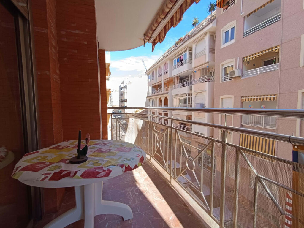 Middle Floor Apartment Playa Del Cura Alicante - image 2