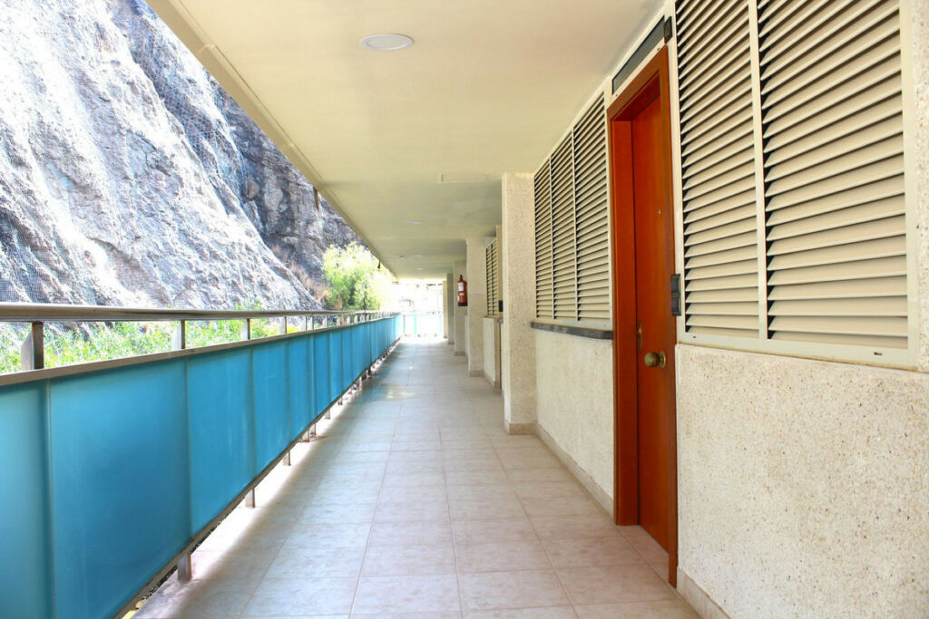 Middle Floor Apartment Altea Alicante - image 2