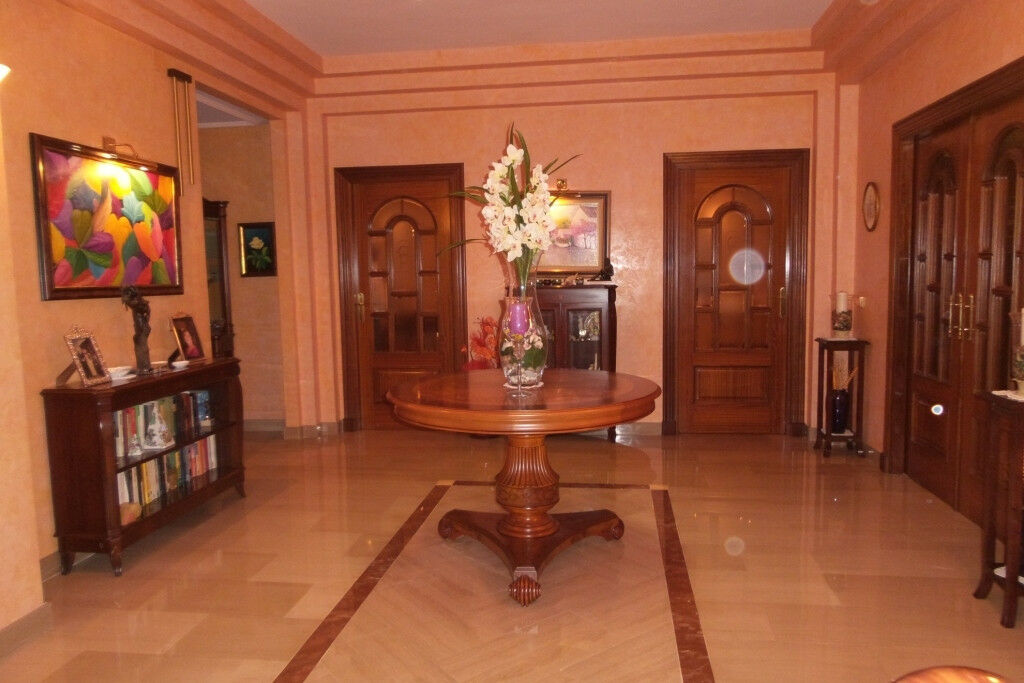 Detached Villa Alhaurín de la Torre Málaga - image 2