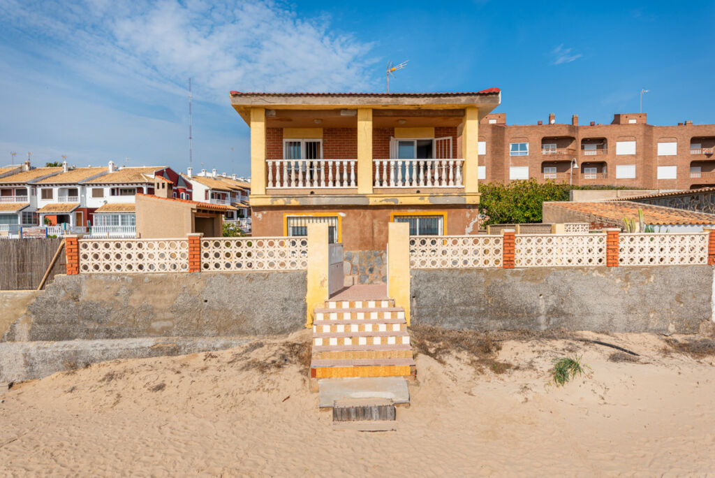 Detached Villa Guardamar del Segura Alicante - image 2
