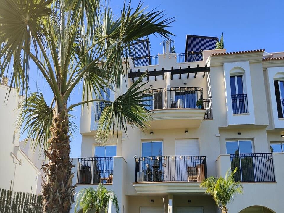 Middle Floor Apartment Denia Alicante - image 2