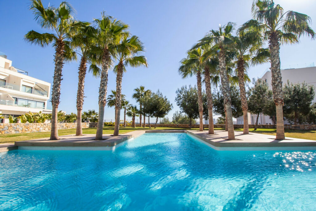 Middle Floor Apartment Las Colinas Golf Alicante - image 2