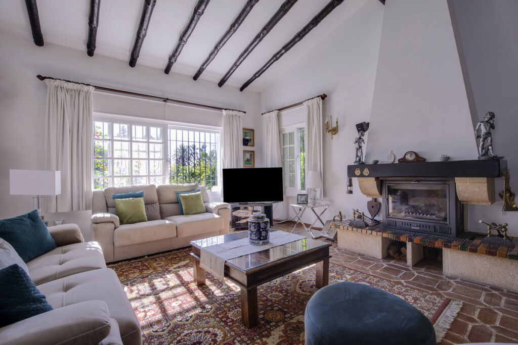 Detached Villa Guadalmina Alta Málaga - image 6