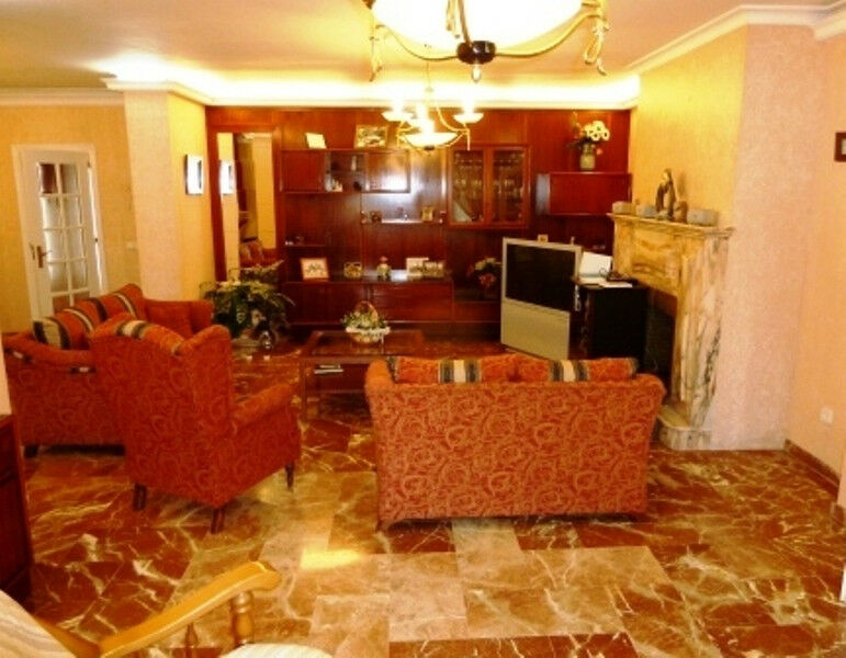 Detached Villa Alhaurín de la Torre Málaga - image 2