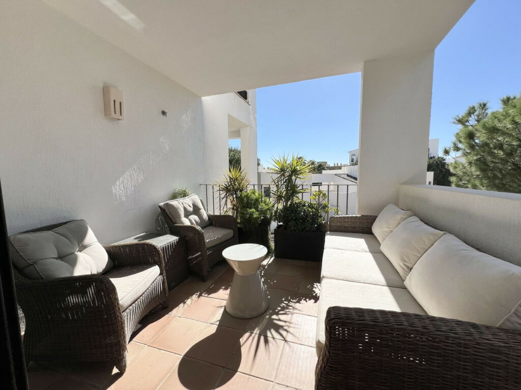 Middle Floor Apartment La Cala de Mijas Málaga - image 2