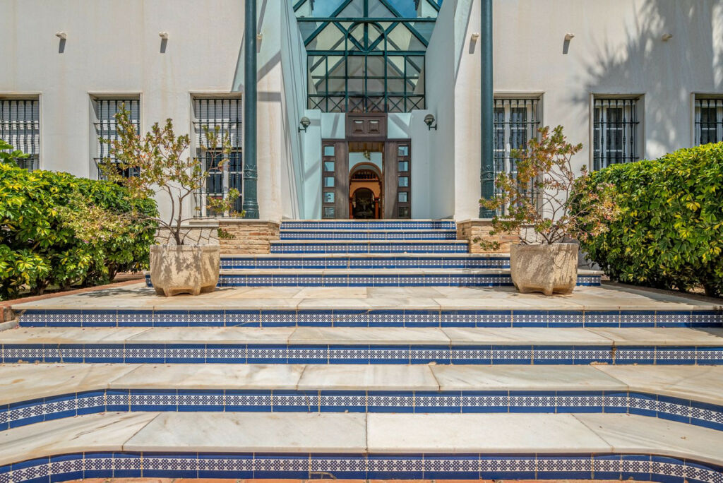 Detached Villa Benalmadena Málaga - image 2