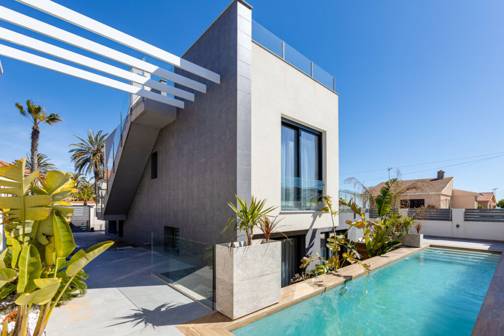 Detached Villa Torrevieja Alicante - image 2