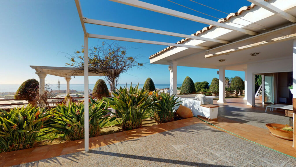 Detached Villa Torrox Málaga - image 2