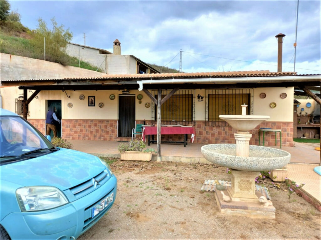 Detached Villa Almayate Málaga - image 2