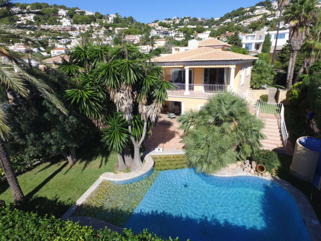 Detached Villa Moraira Alicante - image 4