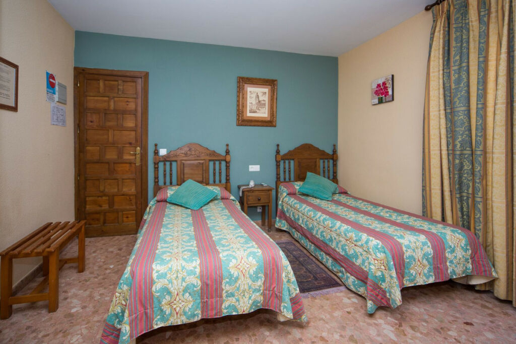 Hotel Ronda Málaga - image 2