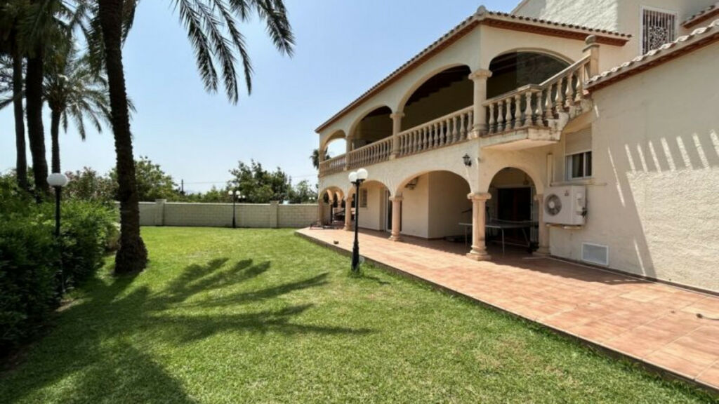 Detached Villa Javea Alicante - image 2