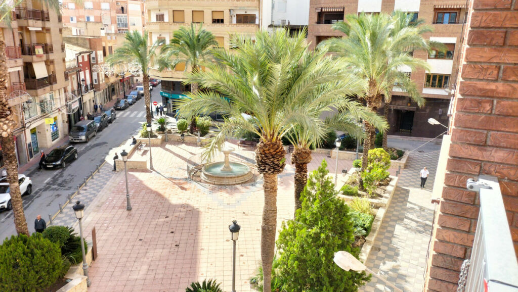 Middle Floor Apartment Sax Alicante - image 2