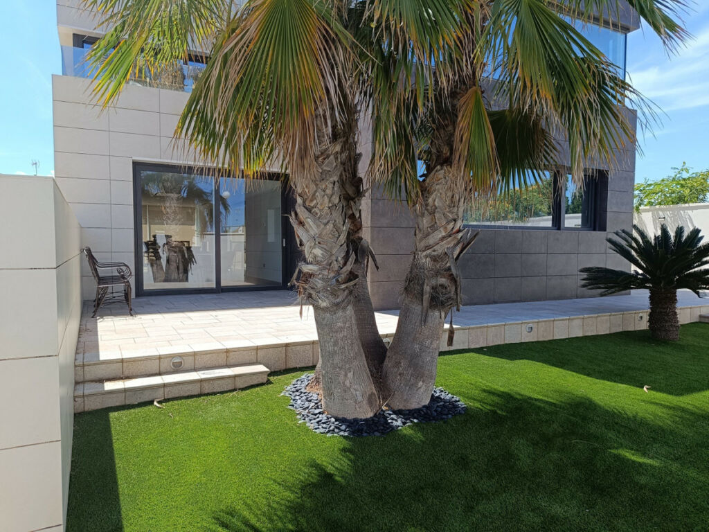 Detached Villa La Mata Alicante - image 2