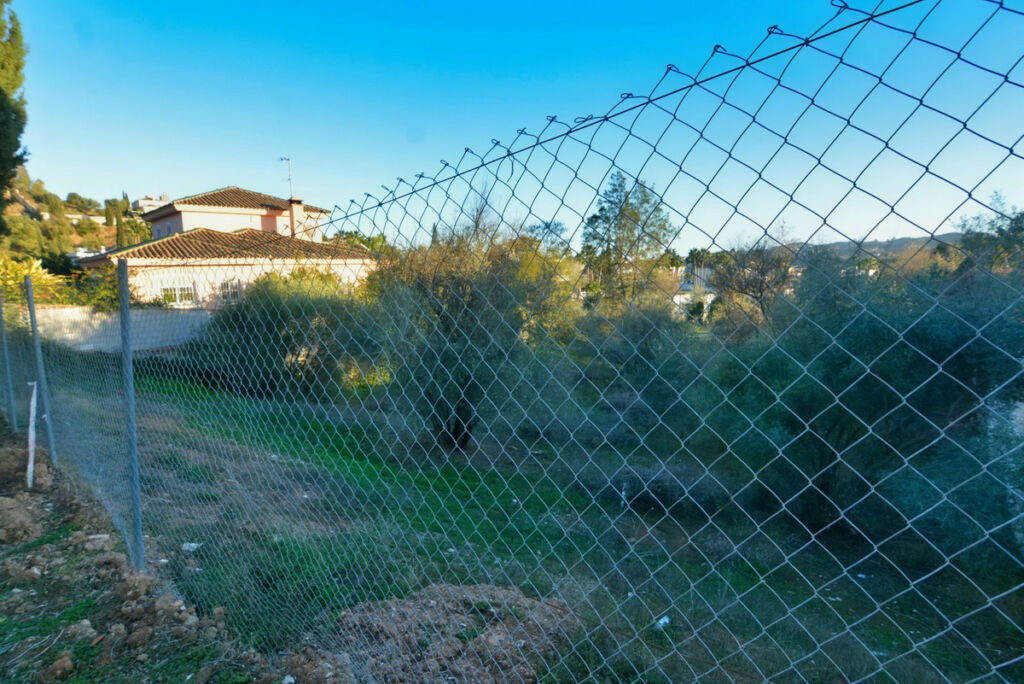 Residential Plot Mijas Golf Málaga - image 2