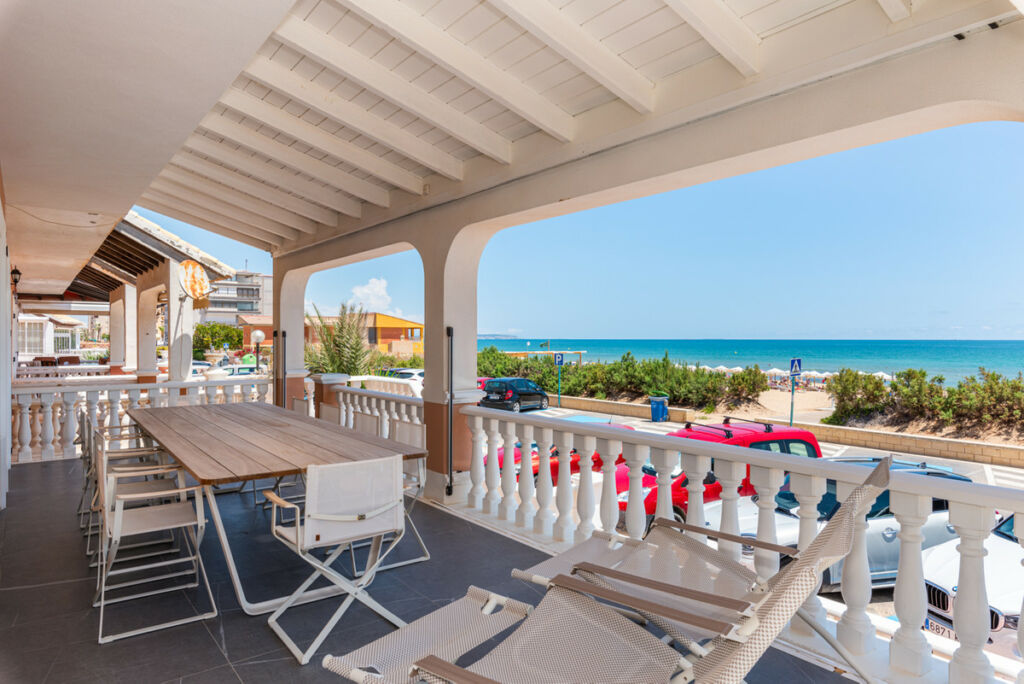 Townhouse Guardamar del Segura Alicante - image 2