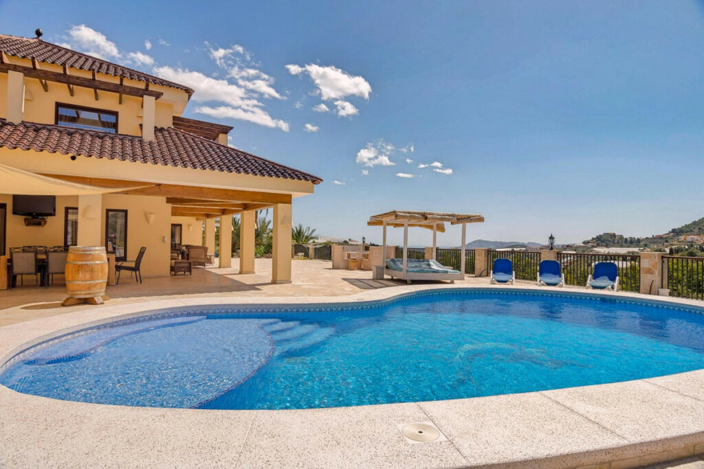 Detached Villa Callosa d'en Sarria Alicante - image 2