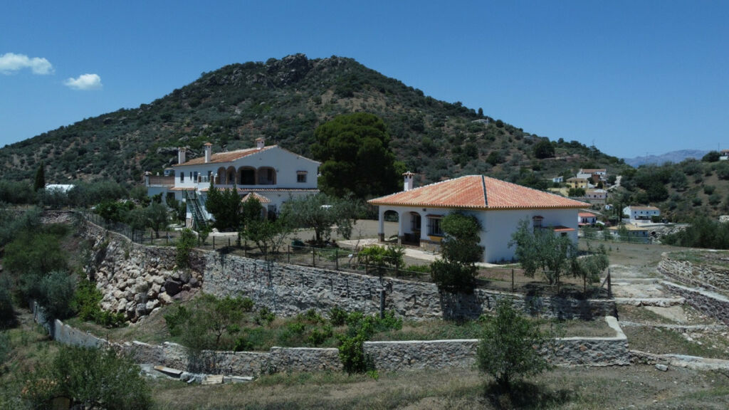 Detached Villa Comares Málaga - image 2