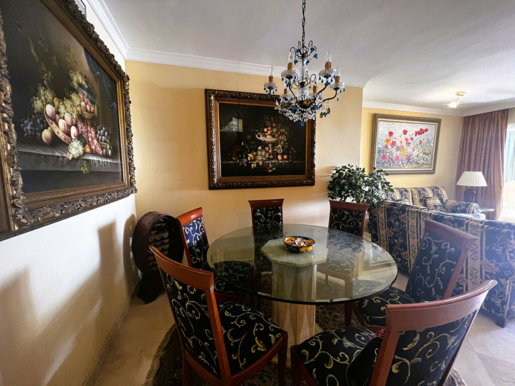 Middle Floor Apartment Puerto Banús Málaga - image 20
