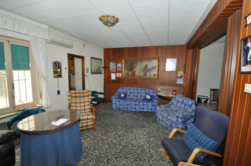 Townhouse Petrer Alicante - image 20