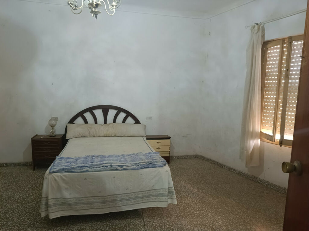 Middle Floor Apartment Dolores Alicante - image 20