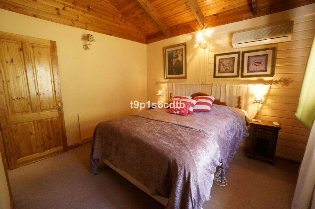 Detached Villa Monda Málaga - image 21