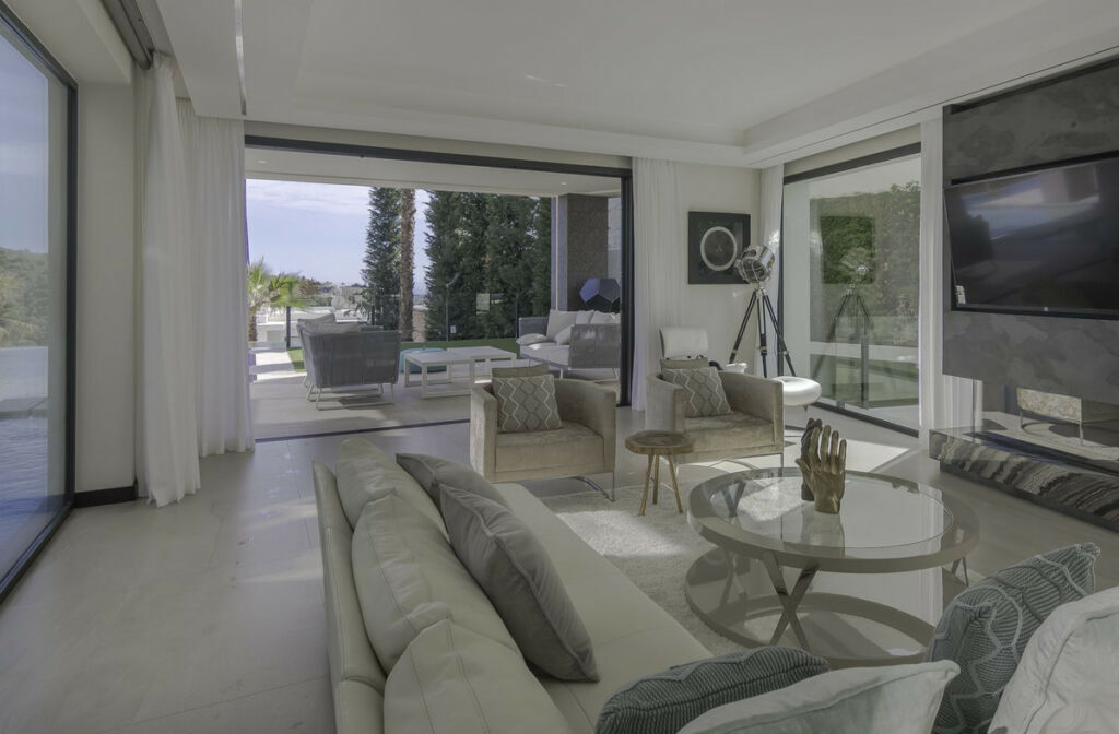 Detached Villa La Quinta Málaga - image 21