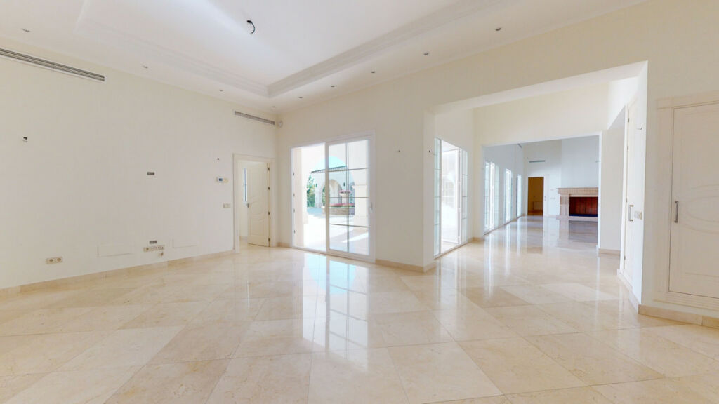 Detached Villa Los Arqueros Málaga - image 20
