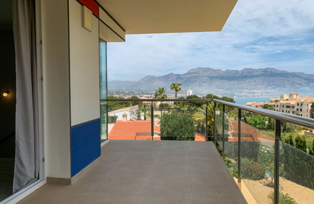 Detached Villa Albir Alicante - image 16