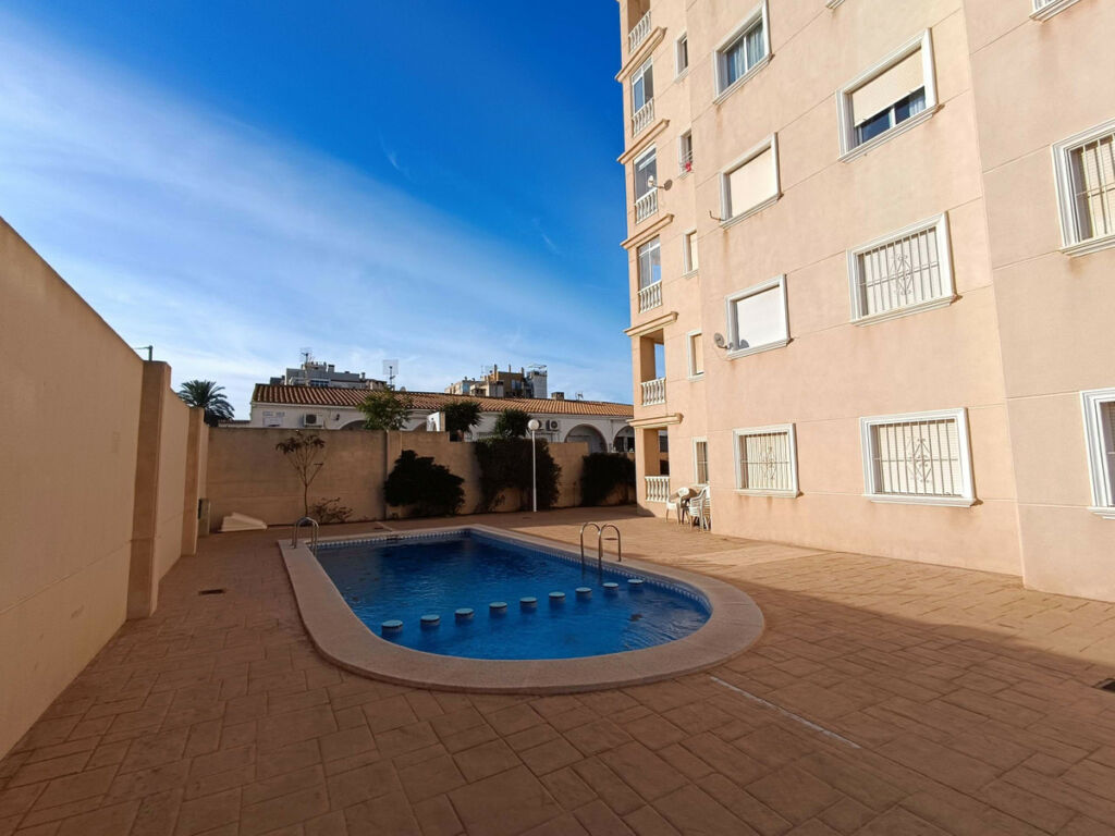 Middle Floor Apartment Aguas Nuevas Alicante - image 21