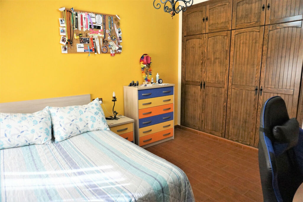 Detached Villa Sayalonga Málaga - image 21