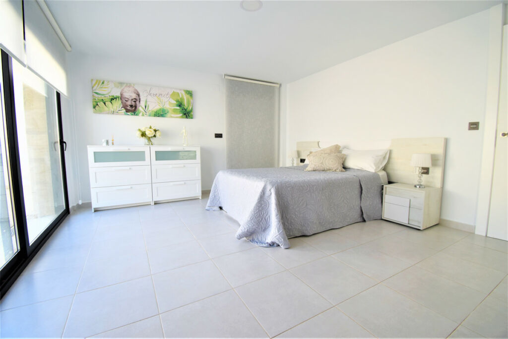 Detached Villa Villamartin Alicante - image 21