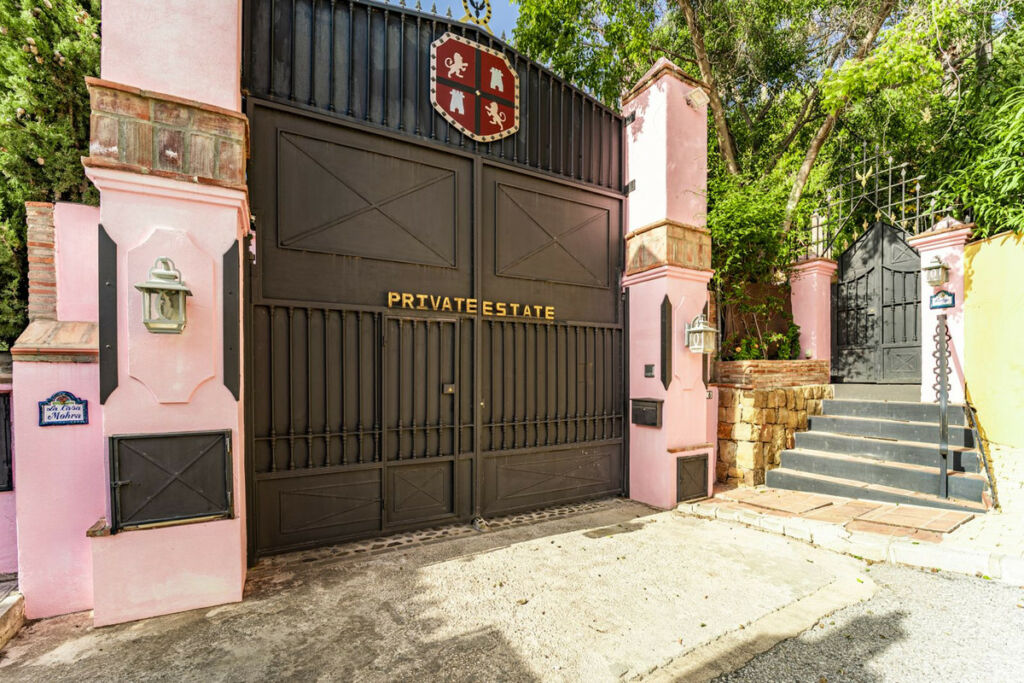 Detached Villa Benahavís Málaga - image 21