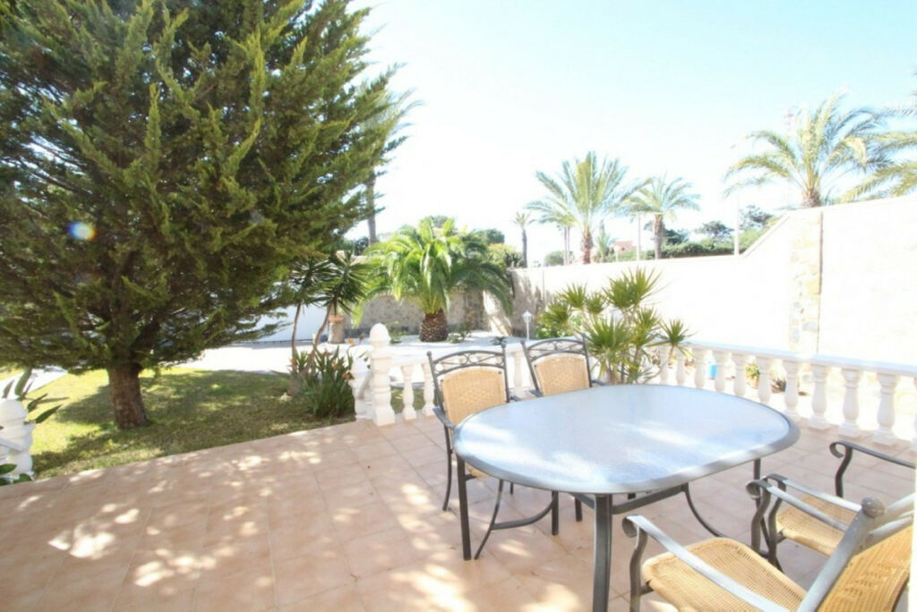 Detached Villa Cabo Roig Alicante - image 22