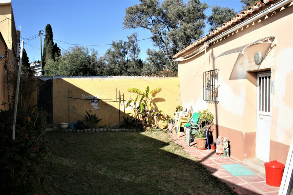 Detached Villa Benajarafe Málaga - image 21