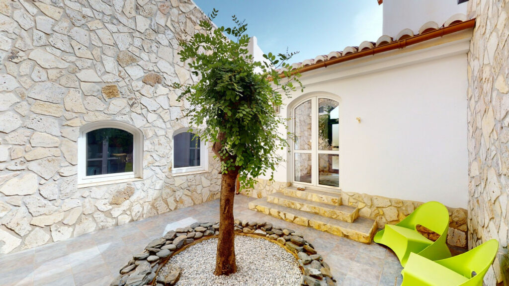 Detached Villa Sayalonga Málaga - image 22