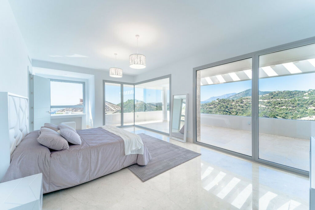 Detached Villa Los Arqueros Málaga - image 22