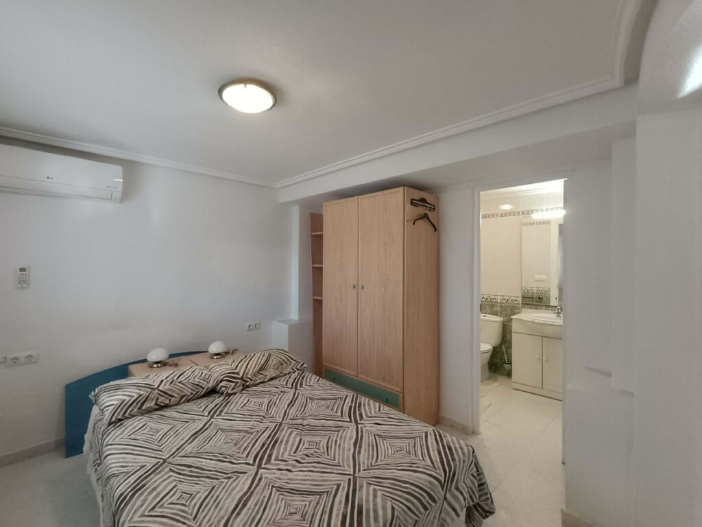 Detached Villa Ciudad Quesada Alicante - image 22