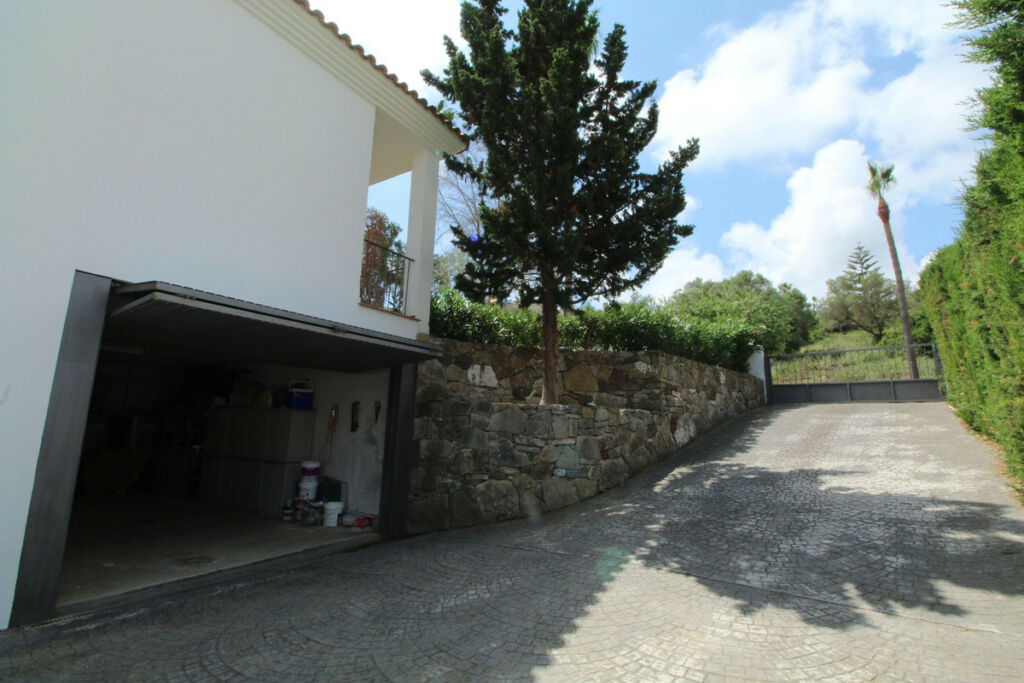 Detached Villa Sotogrande Alto Cádiz - image 22