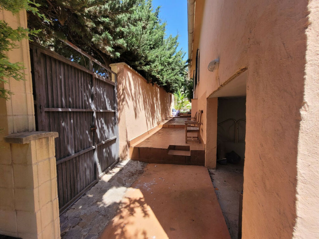 Detached Villa Río Real Málaga - image 23