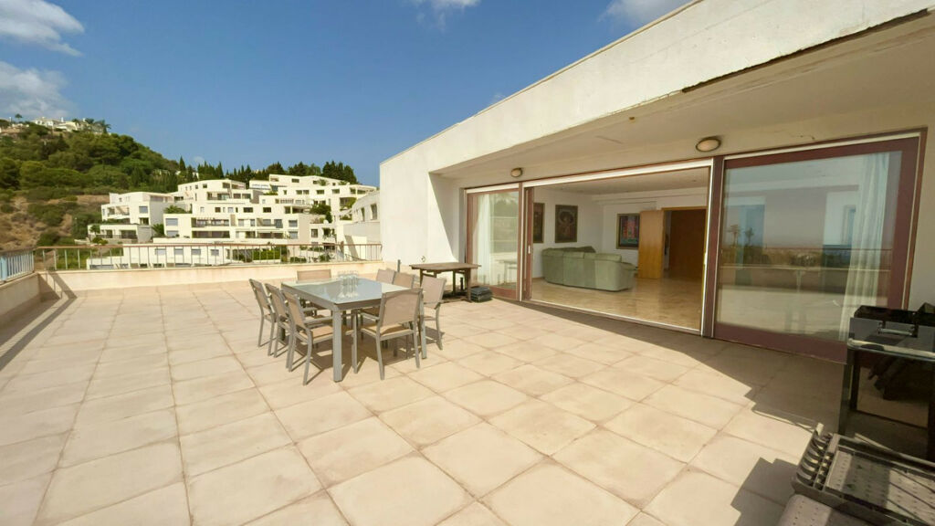 Penthouse Altos de los Monteros Málaga - image 23