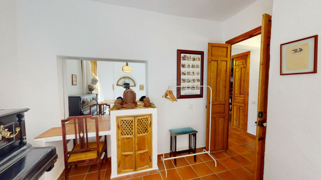 Detached Villa Sayalonga Málaga - image 23