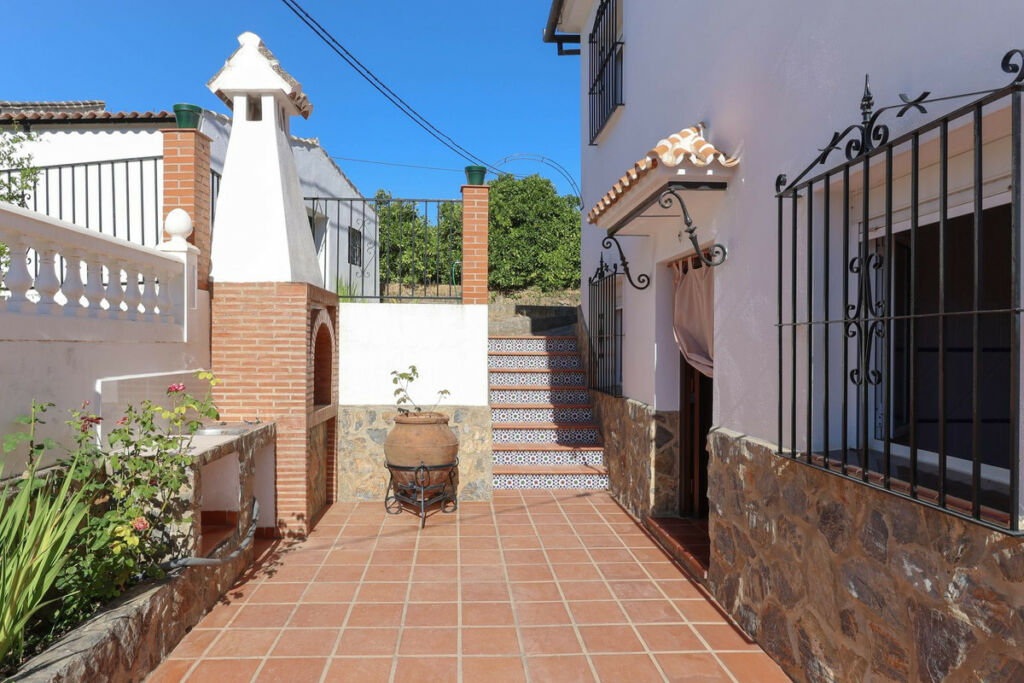 Detached Villa Alozaina Málaga - image 23