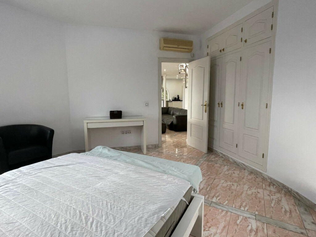 Detached Villa Calpe Alicante - image 12